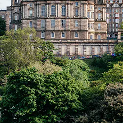 Edinburgh: A City That Won’t Let You Put Your Camera Down